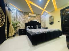 One bed Luxury appartment on daily basis for rent in bahria town Lhr