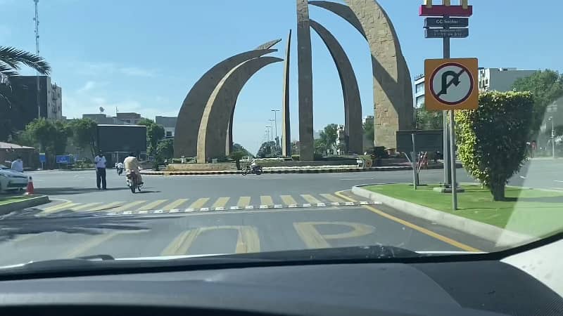 10 Marla Residential Plot For Sale In Talha Block Bahria Town Lahore 1