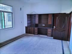 brand new type tiled floor Uper portion for rent with seprite intery location out claas near to main PiA rood and Socity mosque sapinesh house