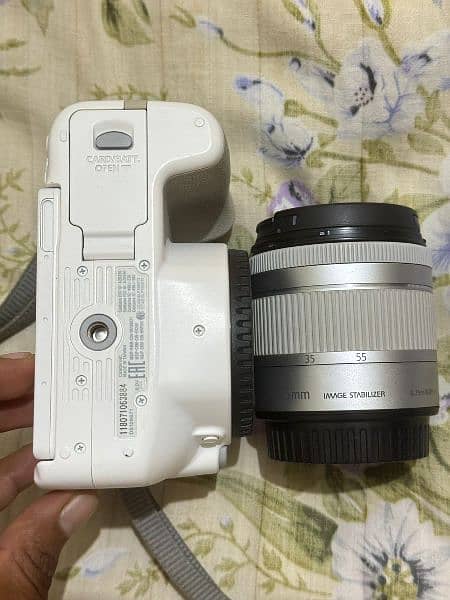 DSLR Camera Canon 200D(Special Edition) 1