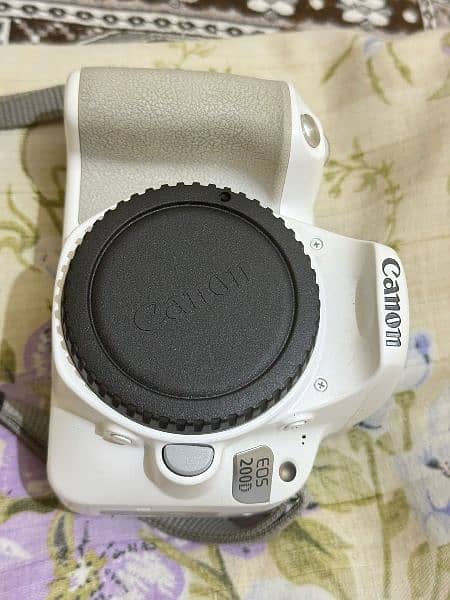 DSLR Camera Canon 200D(Special Edition) 3