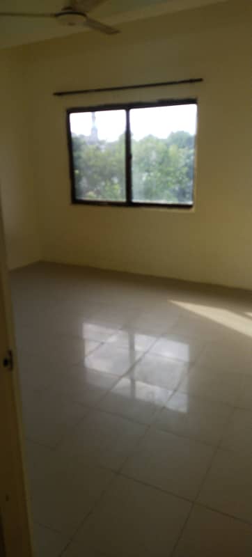 Flat For Rent in G-6 4