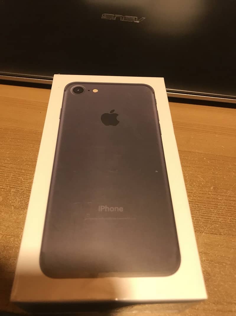 Apple iPhone 7 - BRAND NEW (Only one in stock) (FU, INACTIVE/Non-PTA) 0