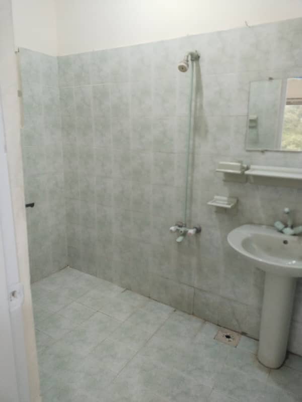 Flat For Sale in G-6 2