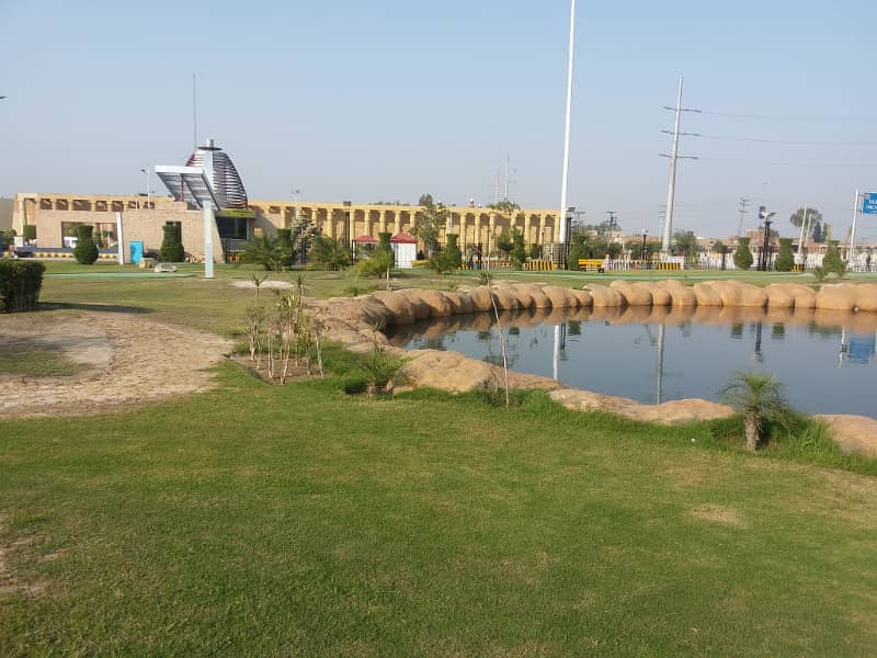 Beautiful Studio Apartment For Sale In Bahria Orchard Phase-1 On Easy Instalment Plan 4