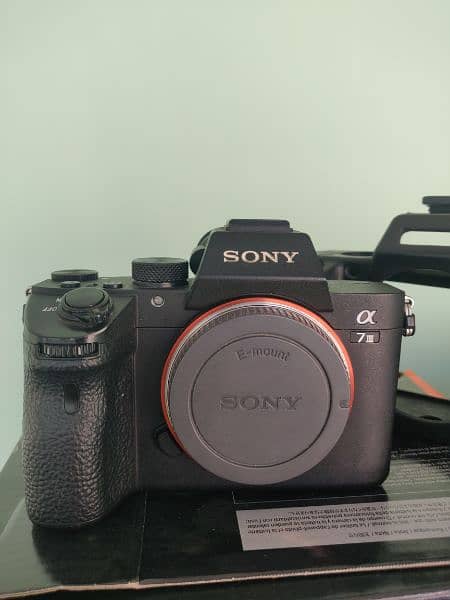 Sony a7||| body with box and silicon cover+betry. 5