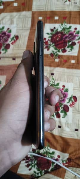 OnePlus 7Tpro Maclaren Addition Snap Dragon Octa cour condition 10/10 5
