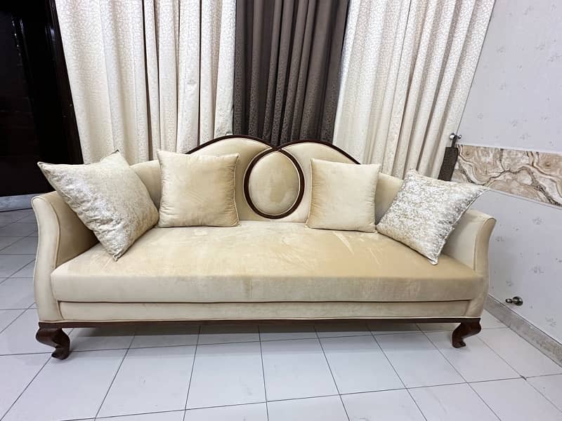 3+4 = 7 Seater Sofa Set available 3
