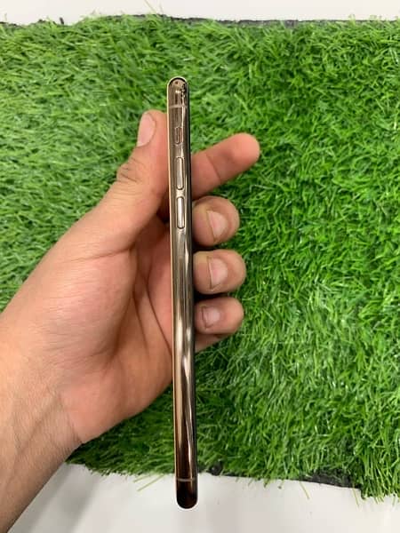 Iphone 11 pro max non pta dual sim 256 gb 10/10 condition sim working 18