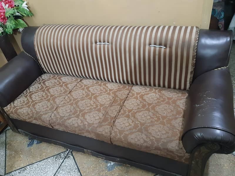 2 sofa set for sale both are in good condition 2