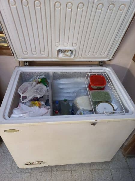 waves deep freezer in perfect working condition 0