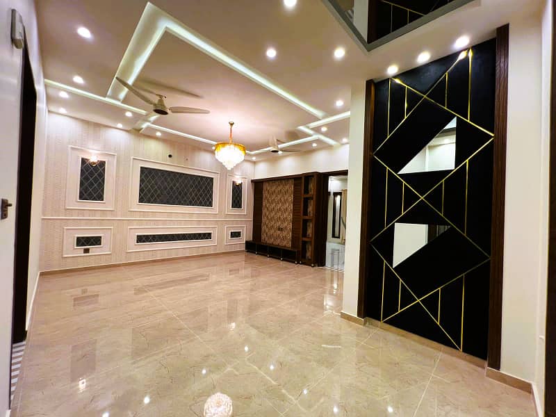 10 Marla House For Sale In Gulbahar Block Bahria Town Lahore 12