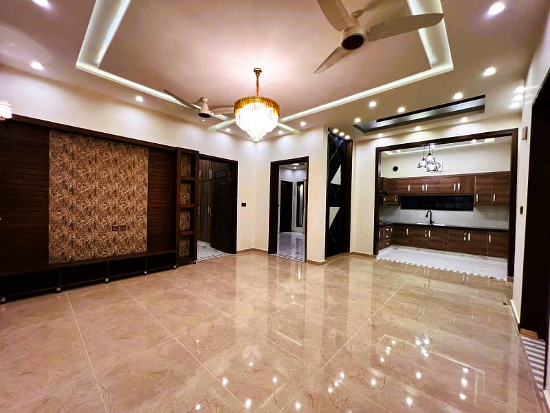 10 Marla House For Sale In Gulbahar Block Bahria Town Lahore 22