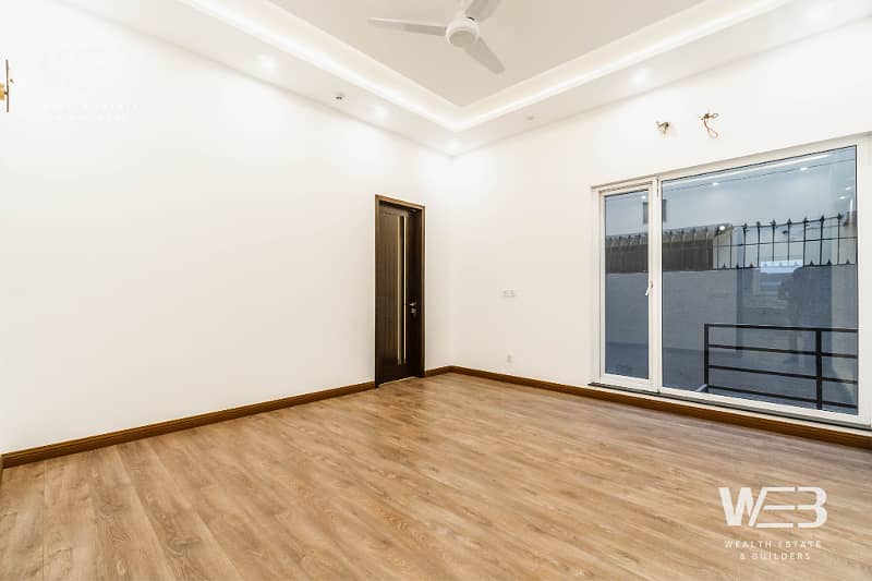 Newly Build 1 Kanal Facing Park Villa With Full Basement For Sale in Phase 6 16