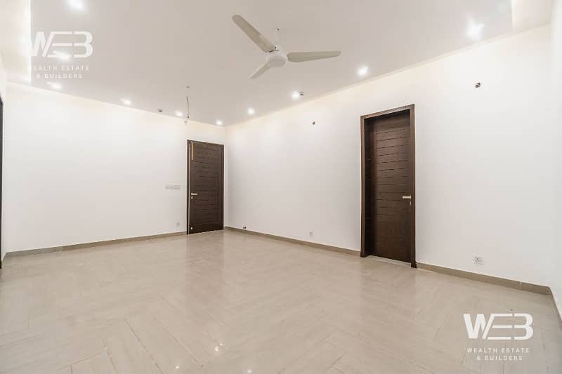 Newly Build 1 Kanal Facing Park Villa With Full Basement For Sale in Phase 6 44
