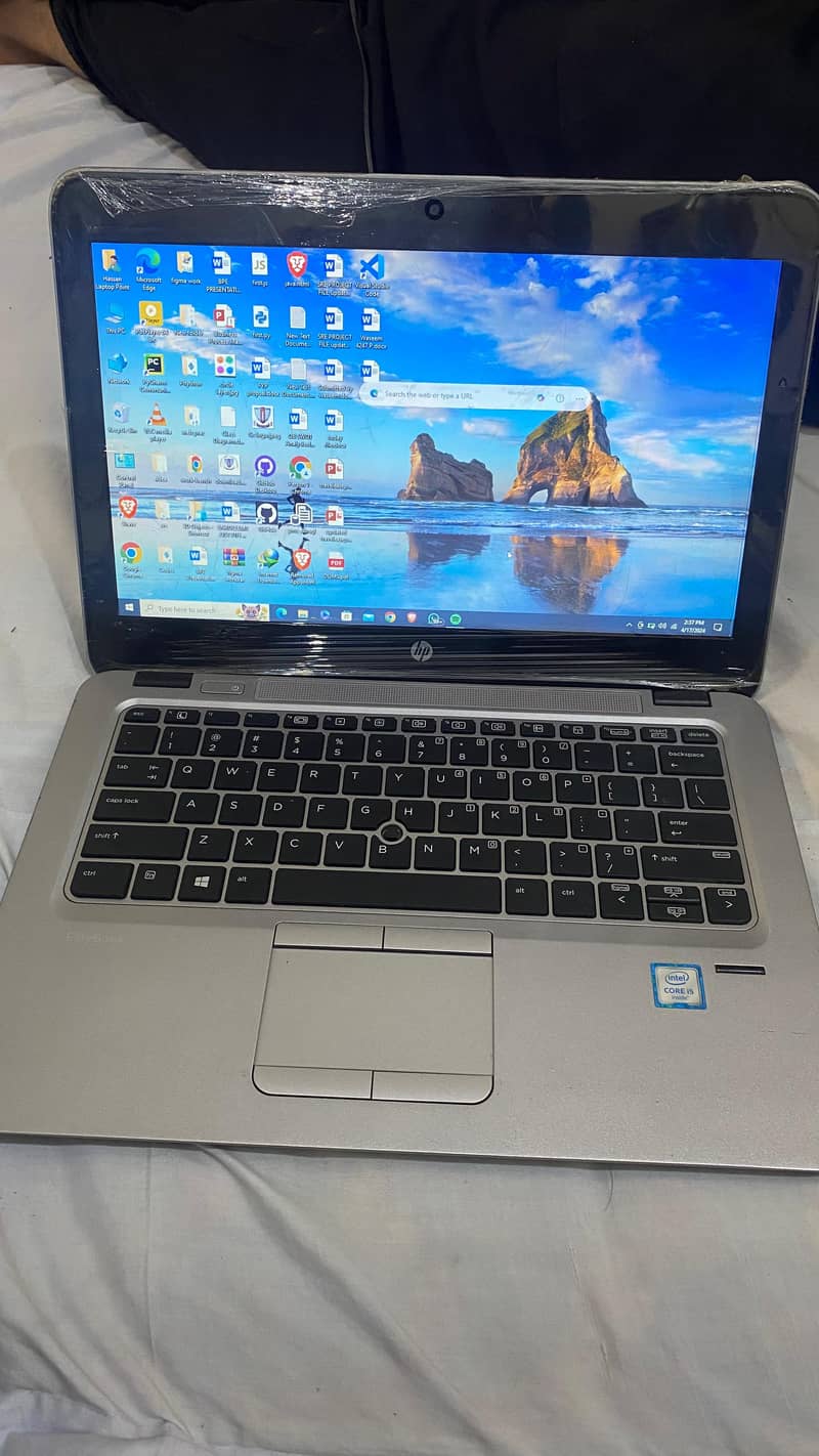 Core i5 6th Generation Hp laptop G2 820 (Condition 10/10) 1
