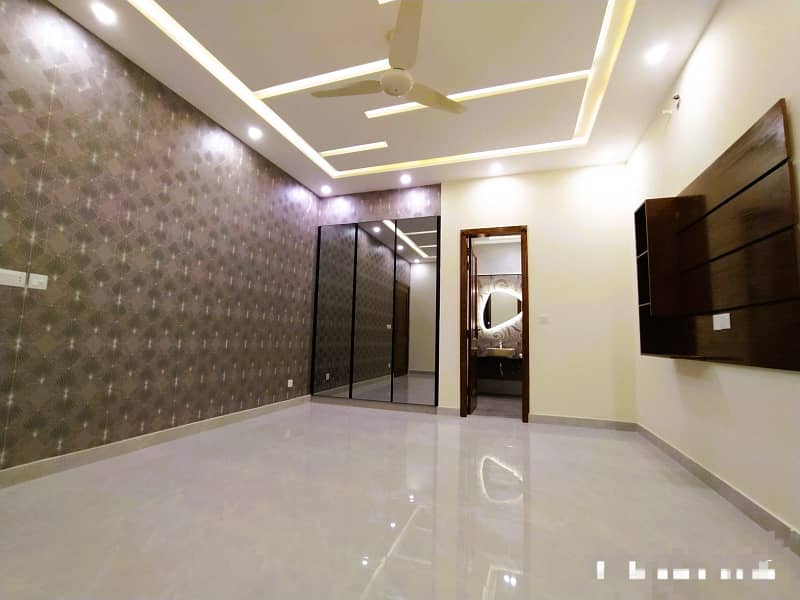 1 Kanal House For Sale In Sector B Bahria Town Lahore 19