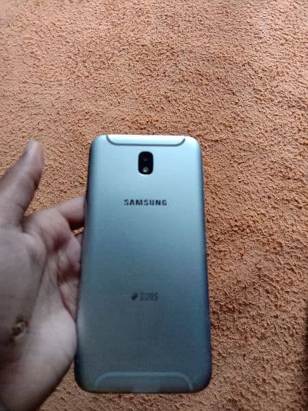Samsung J7 pro 3/46GB Pta proof finger ok ha 5