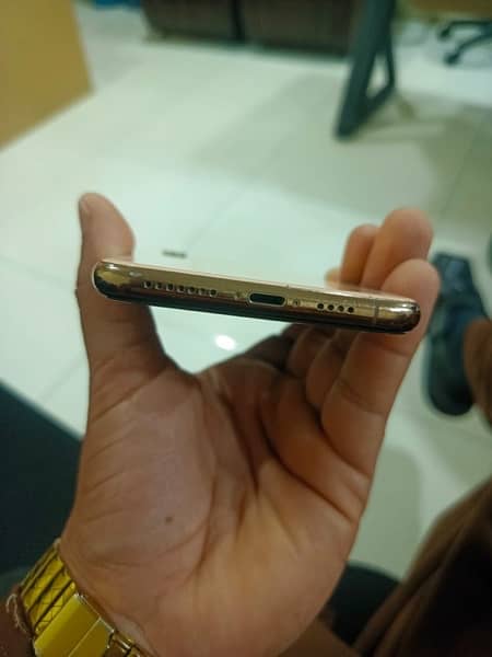 iPhone XS Max 64gb PTA approved with box 82battery 5