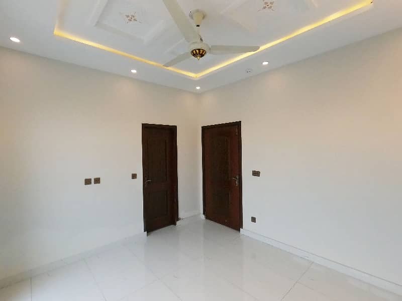 A Great Choice For A Corner 5 Marla House Available In DHA 11 Rahbar Phase 2 - Block H For Sale 23