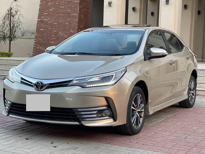 TOYOTA COROLLA GRANDE ALTIS CVT-i 1.8 2018 KARACHI REG EXCELLENT 2