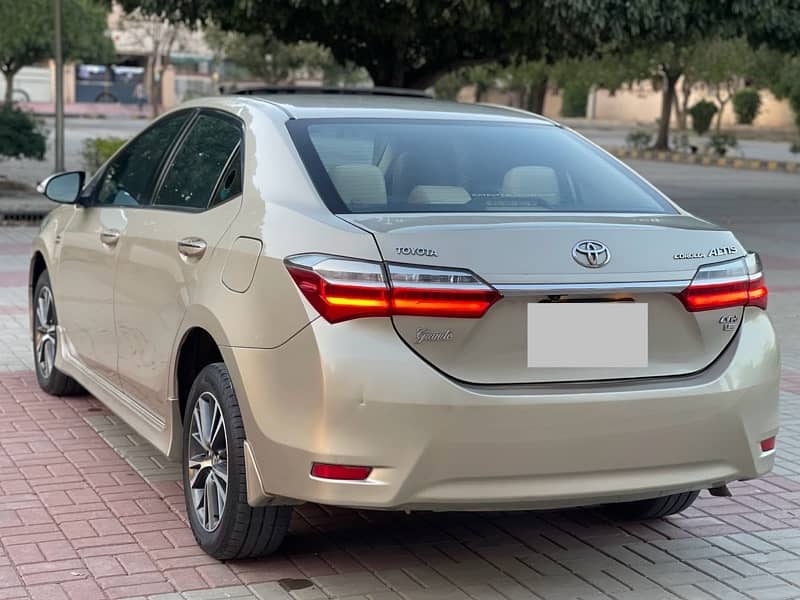 TOYOTA COROLLA GRANDE ALTIS CVT-i 1.8 2018 KARACHI REG EXCELLENT 4