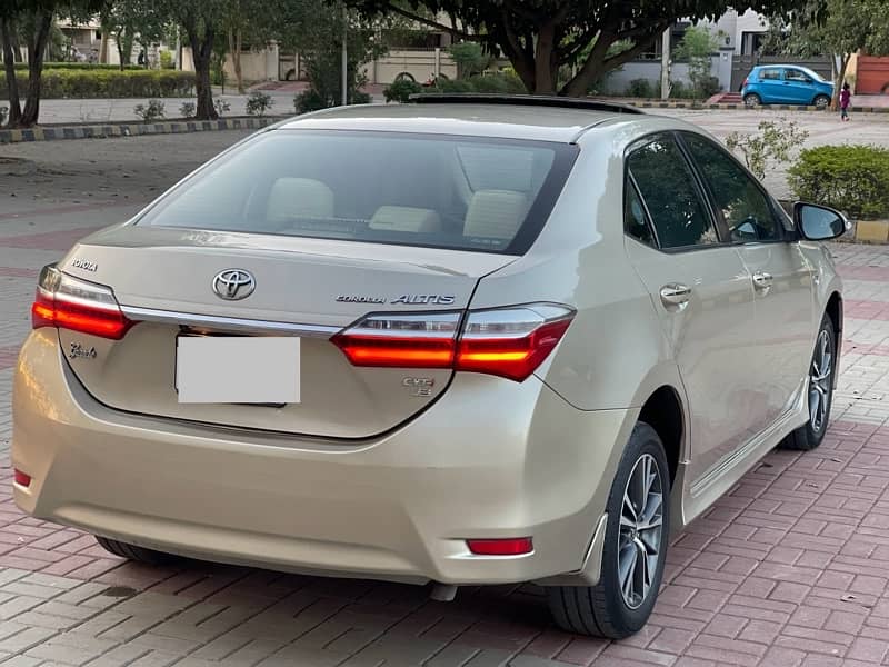 TOYOTA COROLLA GRANDE ALTIS CVT-i 1.8 2018 KARACHI REG EXCELLENT 5