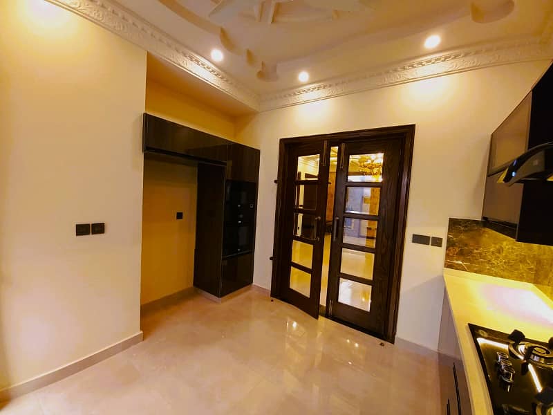 10 Marla House For Sale In Takbeer Block Bahria Town Lahore 12