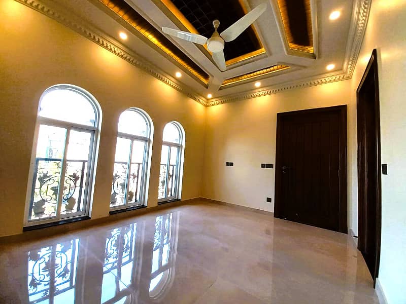 10 Marla House For Sale In Takbeer Block Bahria Town Lahore 18