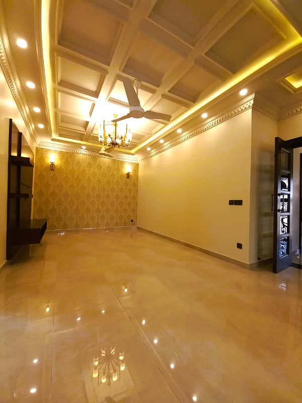 10 Marla House For Sale In Takbeer Block Bahria Town Lahore 24