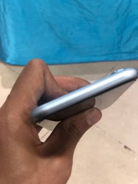 iphone xr for sale 3