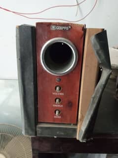 wooden sub woofer and speaker