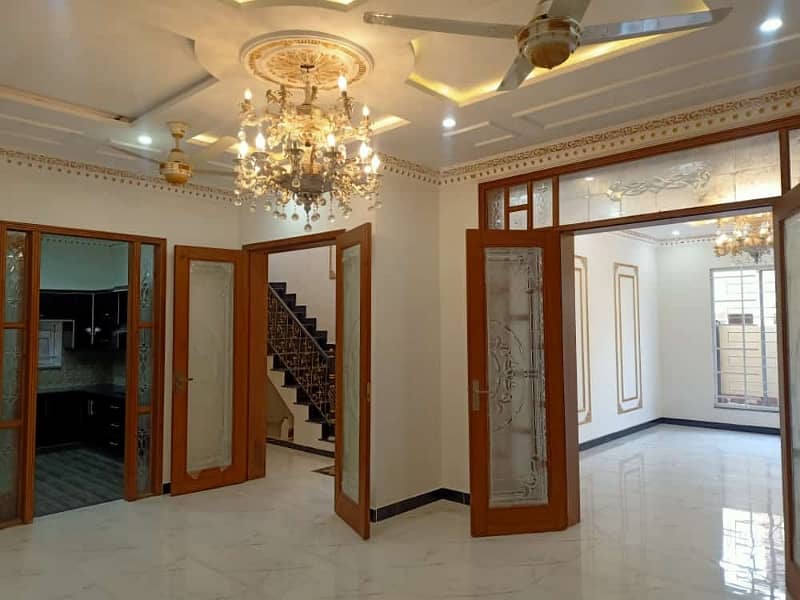 10 Marla For Sale Available Near Cavalry Ground Extension Lahore Cantt 12