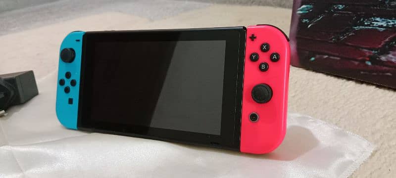 Nintendo switch used. imported from UAE . can be delivered to any area 6