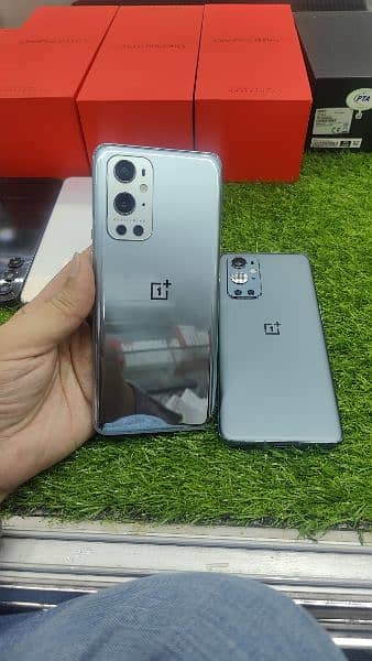 Oneplus 9 pro 12gb/256gb global dual sim slightly used available 1