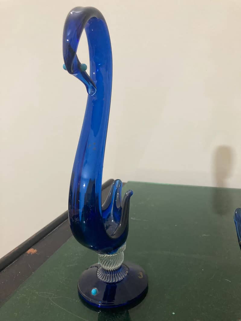 Pair of Cobalt Blue Swan Glass Figurines 1