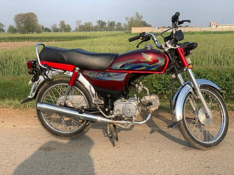 Honda 70 for sale      3 month bike chali hai 7