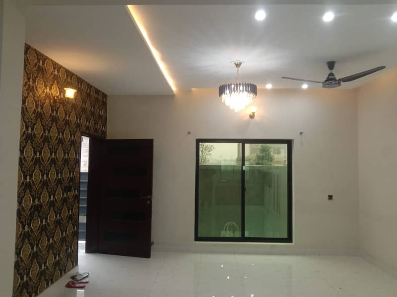 Eastern Block 5 Marla House Good Location For Rent 2