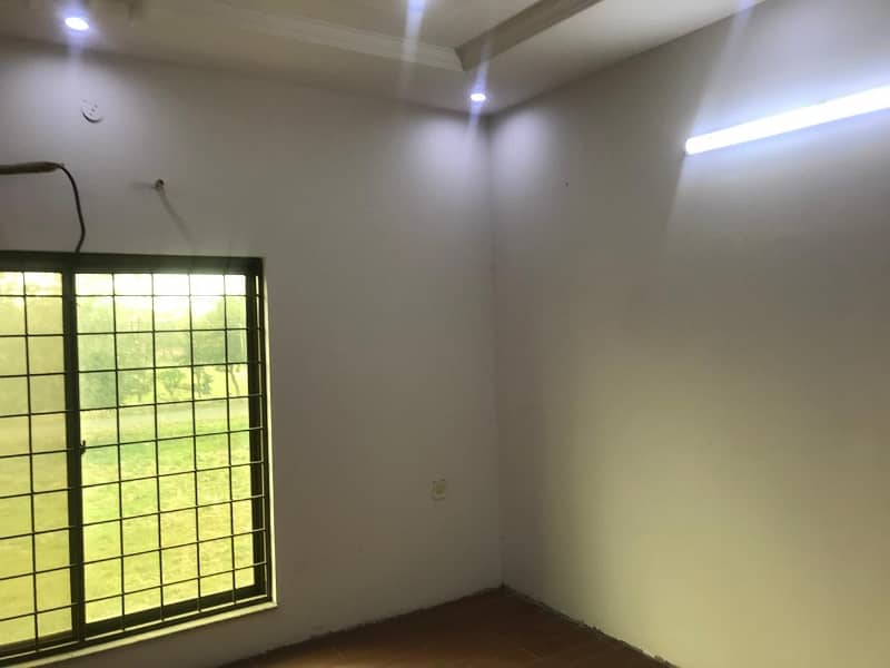 1 kanal beautiful brand new upper portion for rent in Valencia society. 15