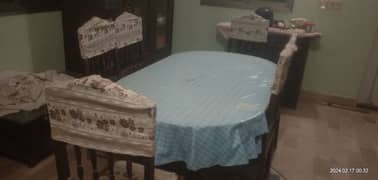 6 seater wooden dinning table 0