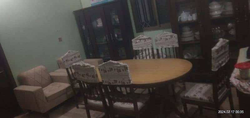 6 seater wooden dinning table 1