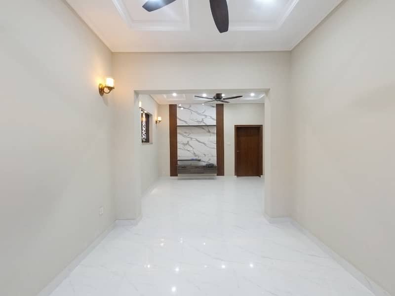 On Excellent Location Sale The Ideally Located House For An Incredible Price Of Pkr Rs. 16500000 6