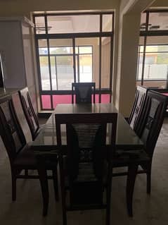 6 seater dinning table wooden