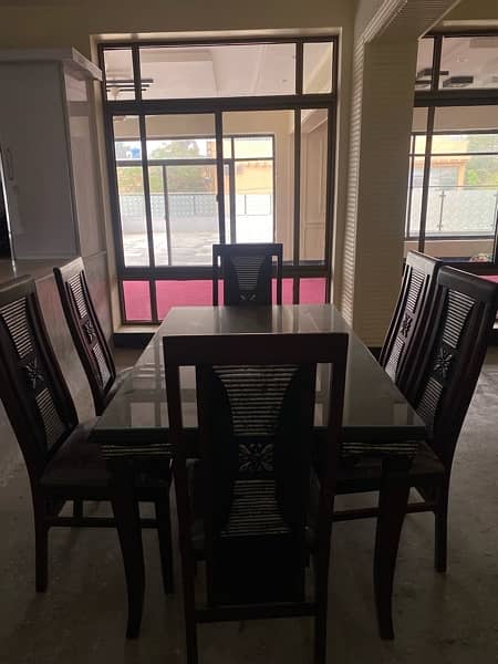 6 seater dinning table wooden 0
