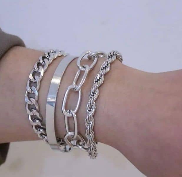 4 Pcs Bracelets 1