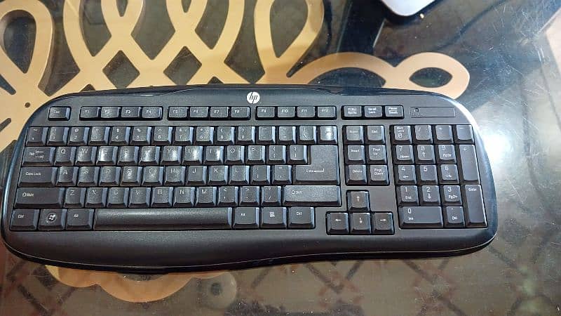 Dell Gaming PC LCD Monitor / DELL T5500 / Wireless Keyboard+Mouse 1