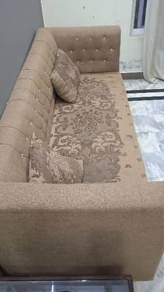 3 seater sofa in very good condition 0