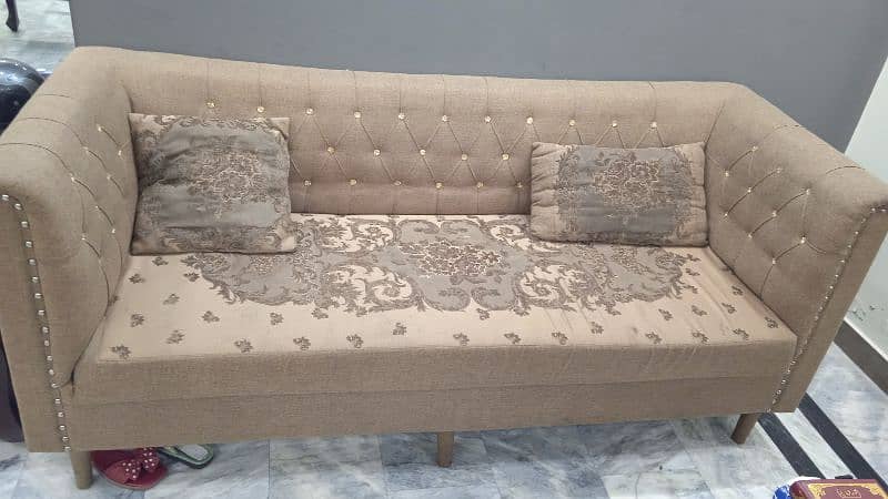 3 seater sofa in very good condition 1