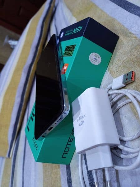 Infinix note30 just like a new complete box 7