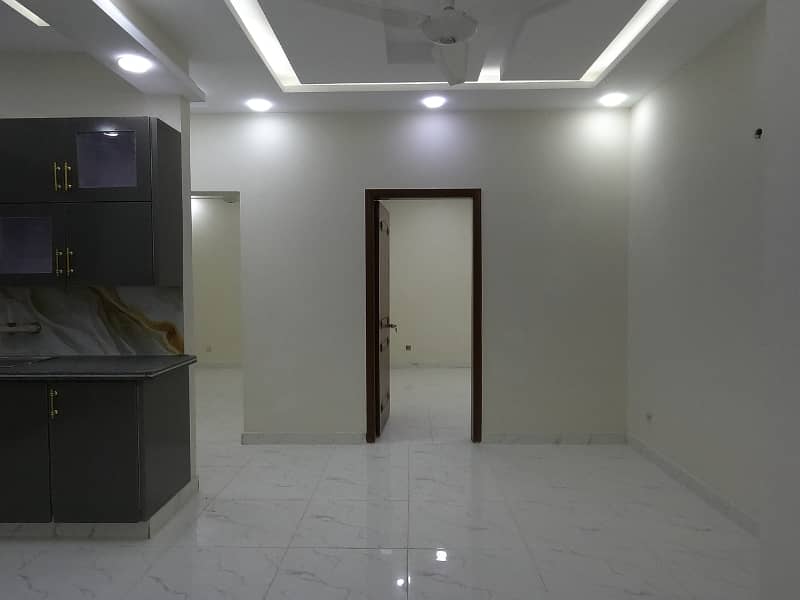 Prime Location 1650 Square Feet Flat Is Available For Sale 0